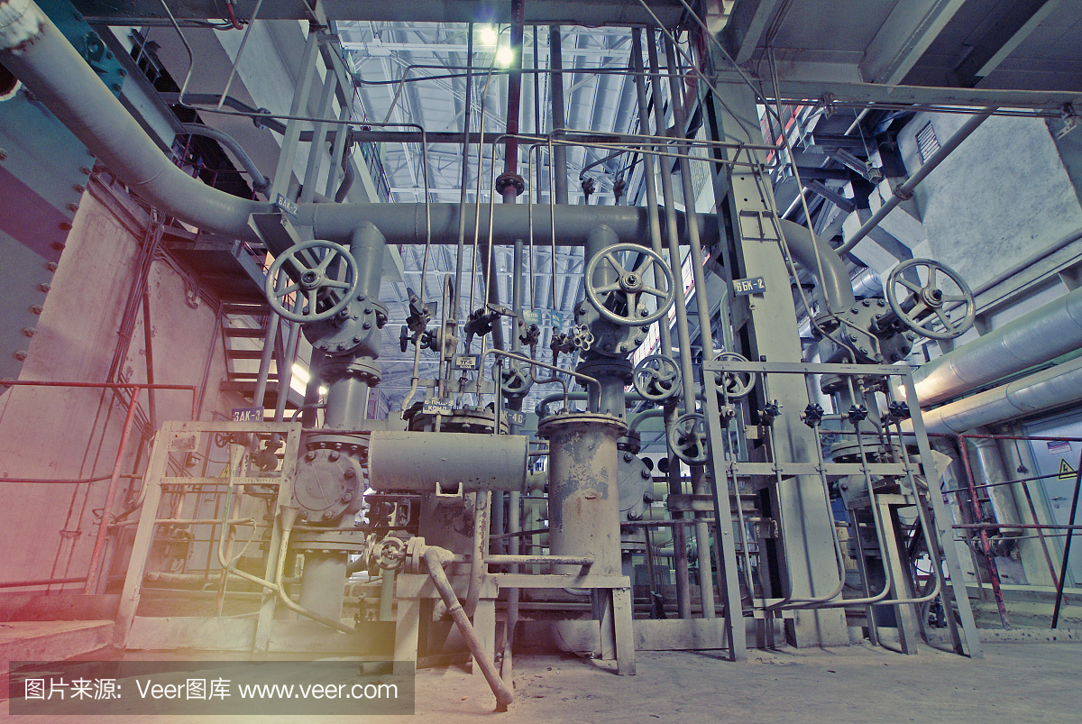 現(xiàn)代工業(yè)發(fā)電廠內(nèi)的設(shè)備、電纜和管道